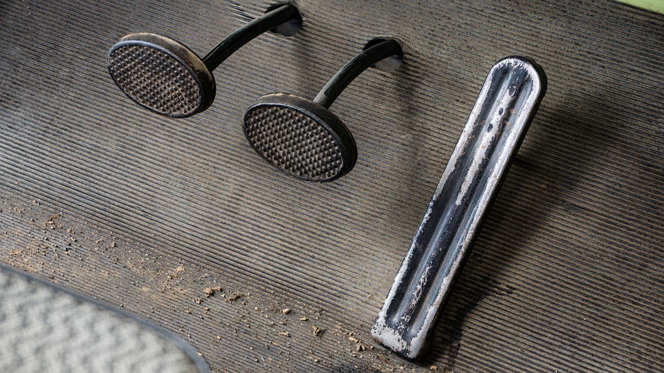 clutch pedal